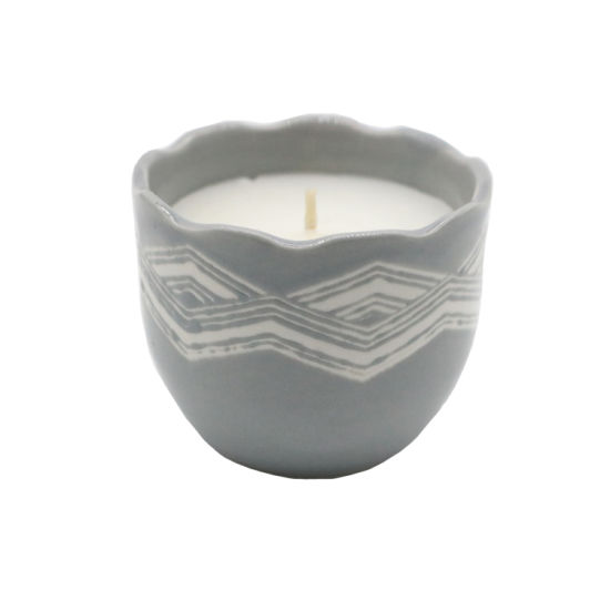 Shaped Ceramic Candle with Sprayed Color for Home Decor