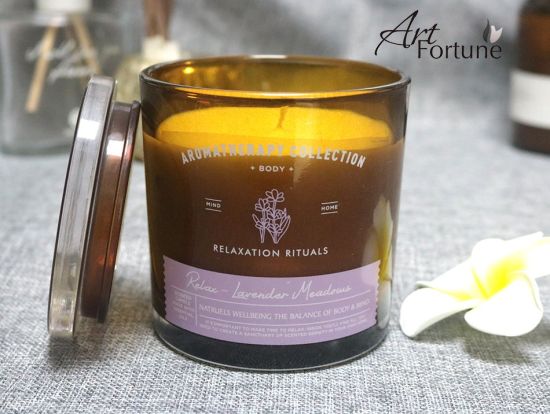 Luxury Scented Candle with Sticker and Wooden Lid